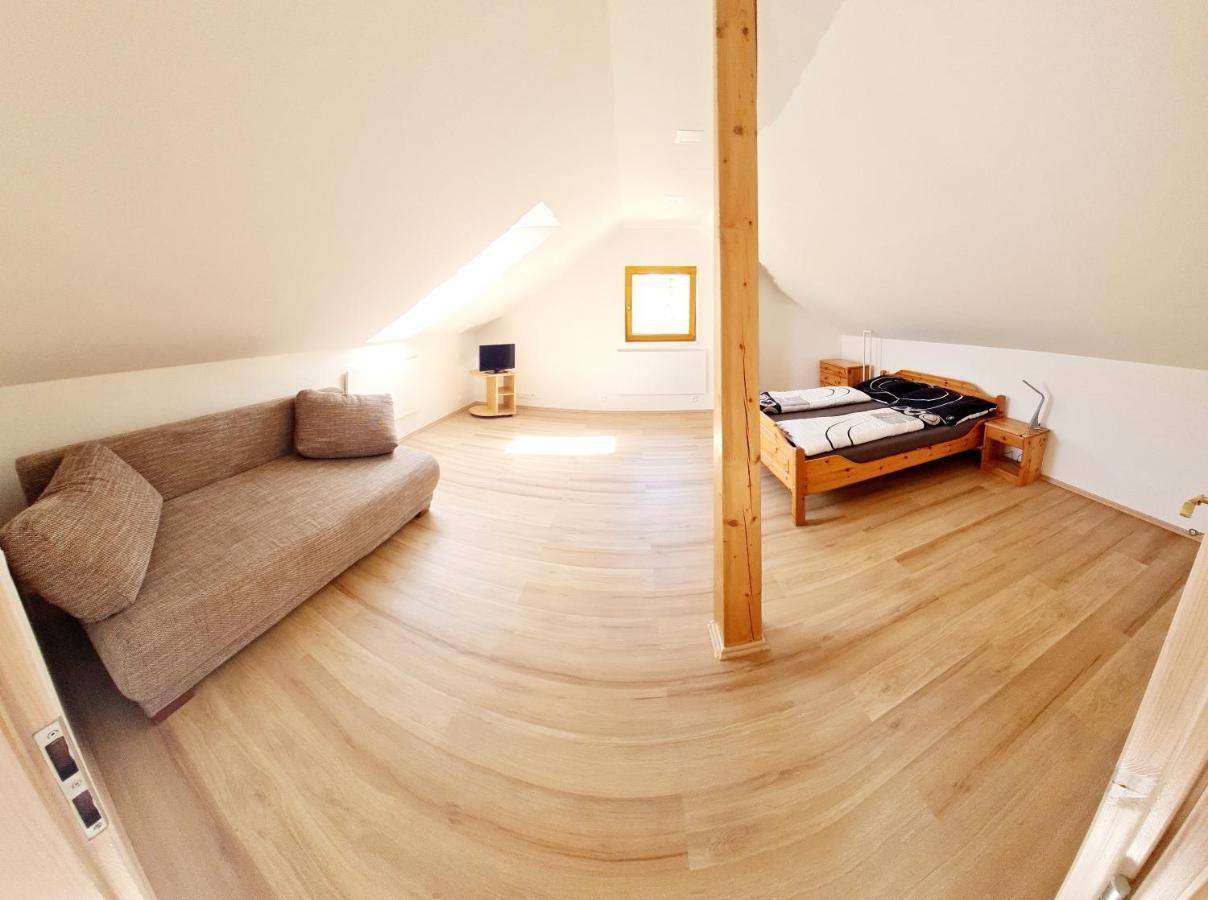 Eliska Hrdlicka, U Prahy Holiday home
