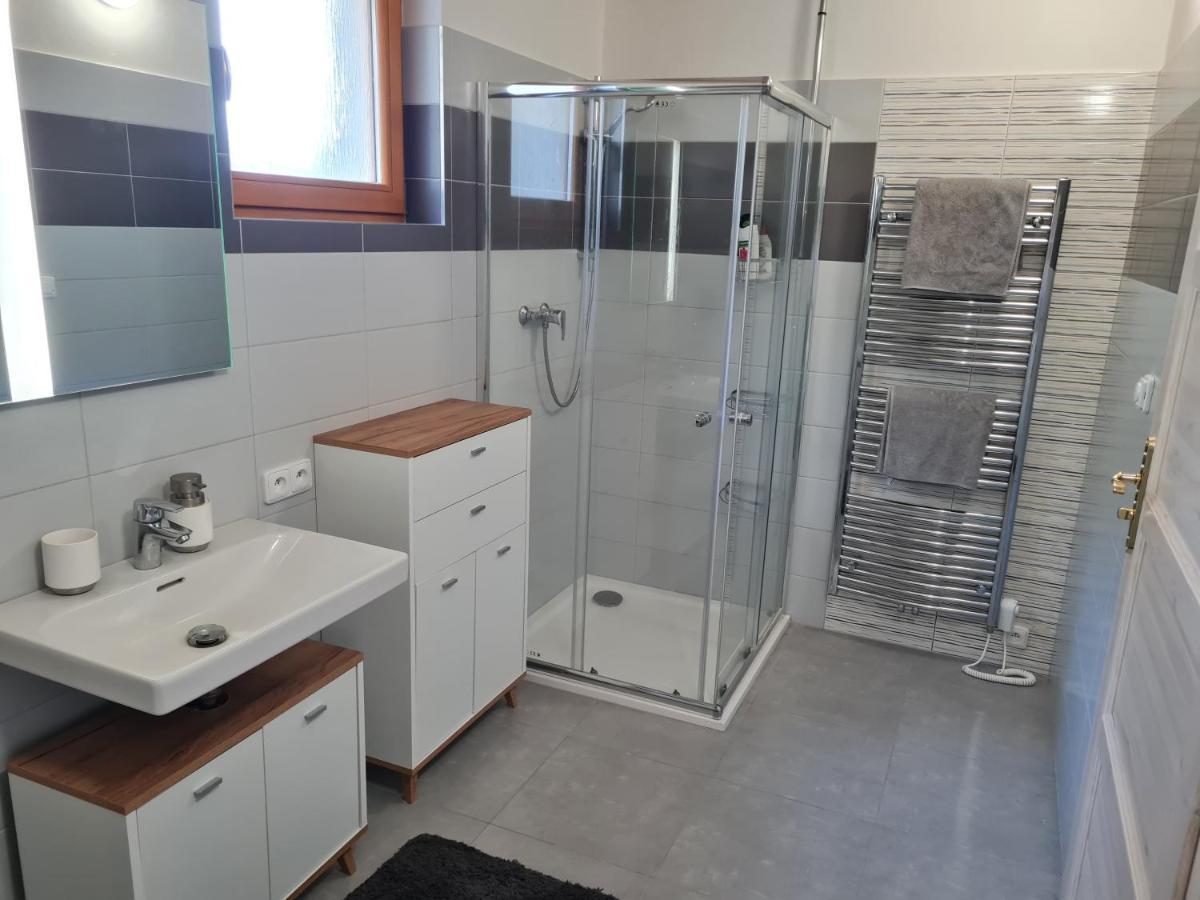 Holiday home Eliska Hrdlicka, U Prahy Cim